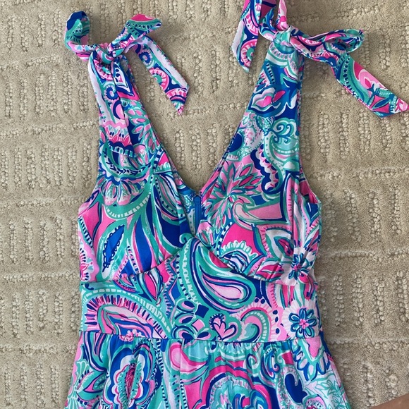 *Like new LILLY PULITZER maxi dress - Picture 3 of 10